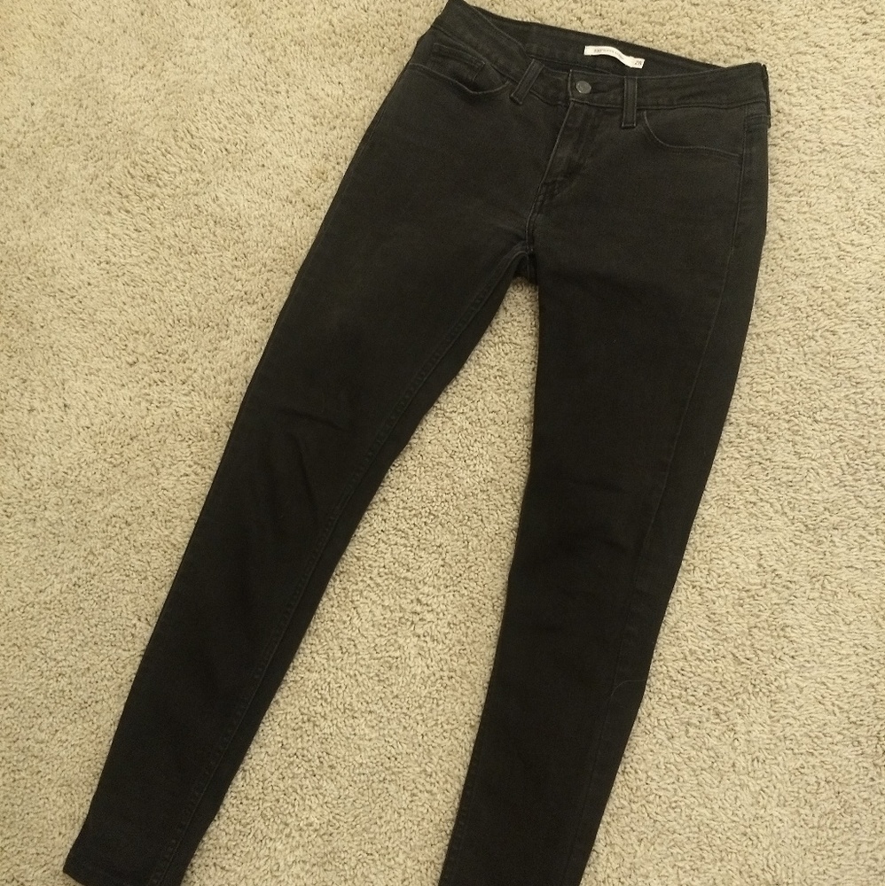 Size 28 Levi's 535 Super Skinny
